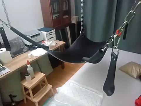 manforhotfun online show from 11.02.25