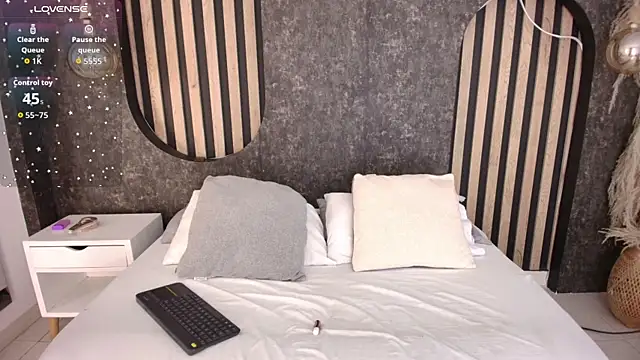 miss10 antonella online show from 10.26.25