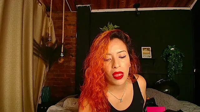 Snapshot of sahra_taylor_ chatting on 06.17.26 sahra taylor online show from 06.17.26