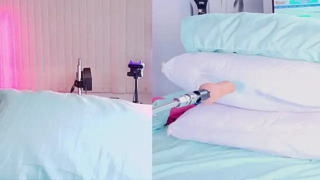 Kinky Mindy  online show from 09.24.25