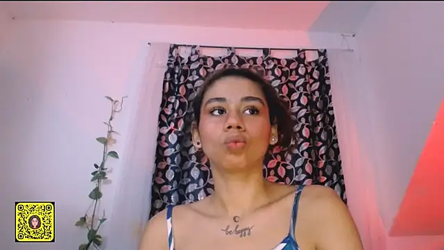 Snapshot of diamonmeli chatting on 02.18.25 diamonmeli online show from 02.18.25