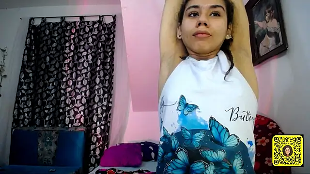 Snapshot of diamonmeli chatting on 02.19.25 diamonmeli online show from 02.19.25