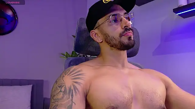 Snapshot of tony_muscle chatting on 07.15.26 tony muscle online show from 07.15.26