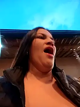 girl milk1 online show from 12.04.25