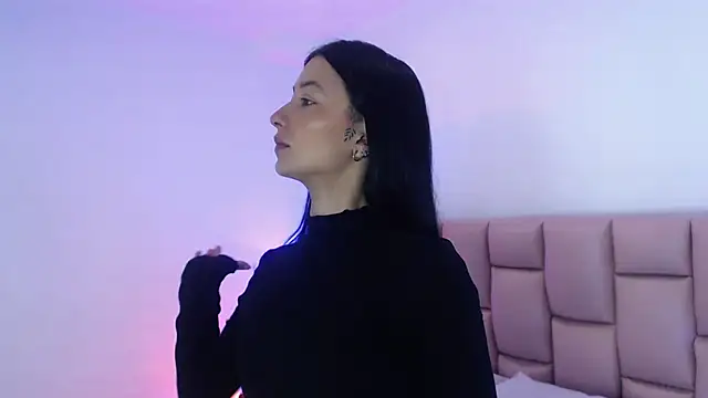 Snapshot of Zoe_Vixen chatting on 12.21.24 Zoe Vixen online show from 12.21.24