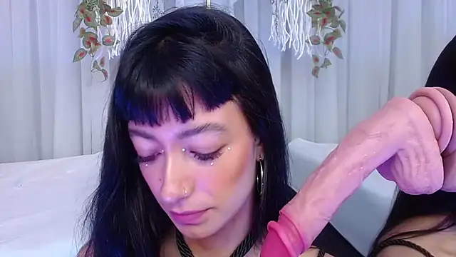 Snapshot of Zoe_Vixen chatting on 03.18.25 Zoe Vixen online show from 03.18.25