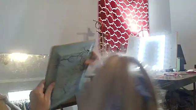 Snapshot of BluEyeGemini333 chatting on 12.21.24 BluEyeGemini333 online show from 12.21.24