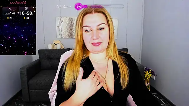 Lili Crossi online show from 12.04.24