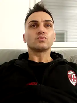 Snapshot of belmorettto chatting on 11.08.25 belmorettto online show from 11.08.25