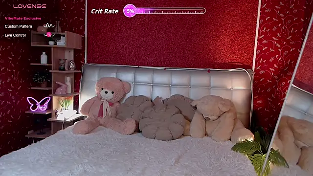 AuroraAksnesss online show from 04.15.26