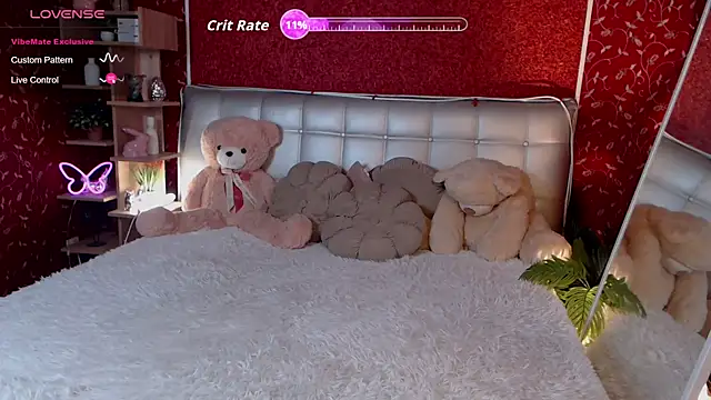 AuroraAksnesss online show from 04.18.26