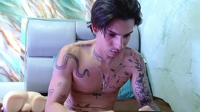 Apolo Hidalgo01 online show from 02.23.25