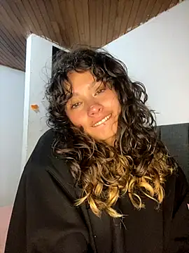 Andi9  online show from 10.15.25