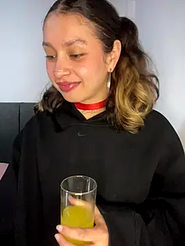 Andi9  online show from 10.17.25