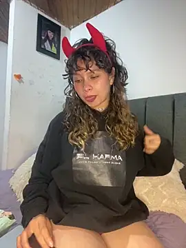 Andi9  online show from 10.24.25