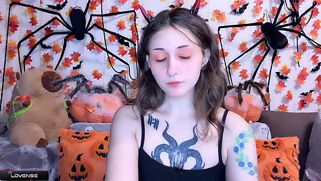  Devill Baby online show from 11.03.25