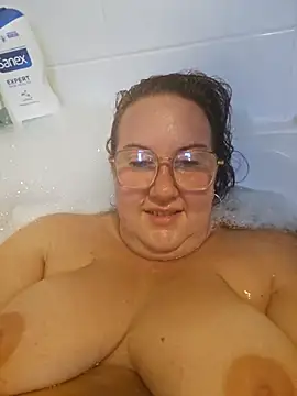 Bekahblows online show from 10.08.25