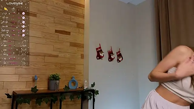 GeorginaCurvin online show from 12.15.24