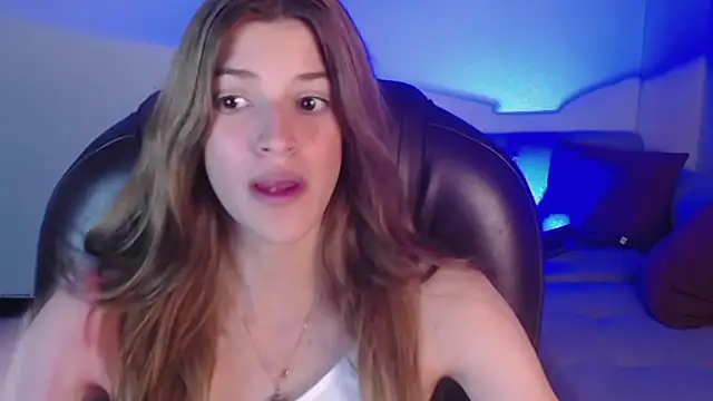 Nora Vennucci online show from 12.31.24