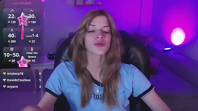 Nora Vennucci online show from 01.30.25