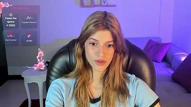 Nora Vennucci online show from 02.08.25