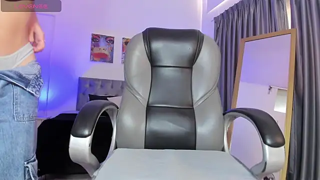 Nora Vennucci online show from 03.09.25