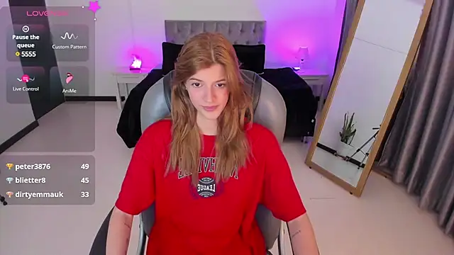 Nora Vennucci online show from 03.16.25