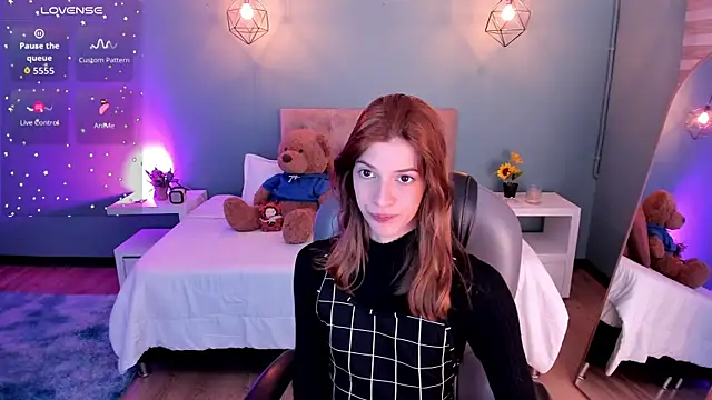 Nora Vennucci online show from 09.10.25