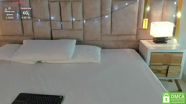 kitty emma1 online show from 12.20.24