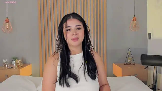 mary suarez online show from 02.07.25