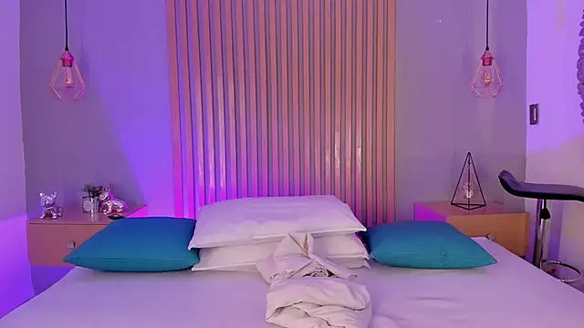 mary suarez online show from 02.17.25