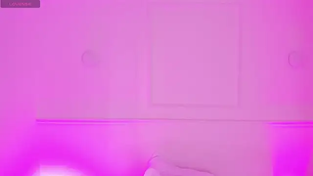 mary suarez online show from 10.12.25