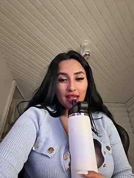 Anily Lovely online show from 01.13.25