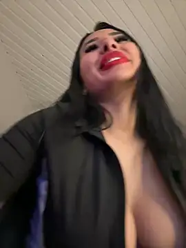 Anily Lovely online show from 01.18.25