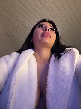 Anily Lovely online show from 01.20.25