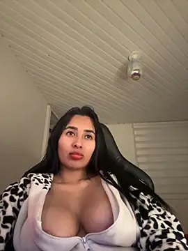 Anily Lovely online show from 09.29.25