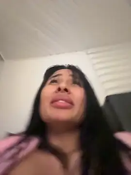 Anily Lovely online show from 10.13.25