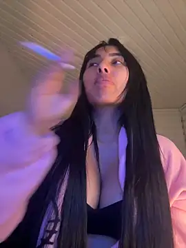 Anily Lovely online show from 10.23.25