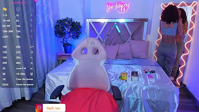 Daphnne tay online show from 01.22.25