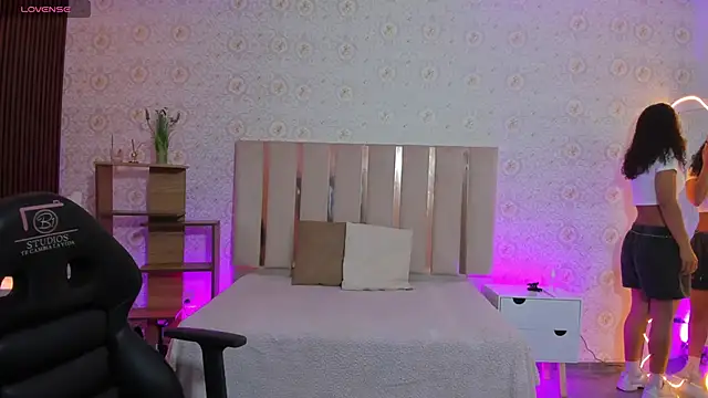 Daphnne tay online show from 09.29.25