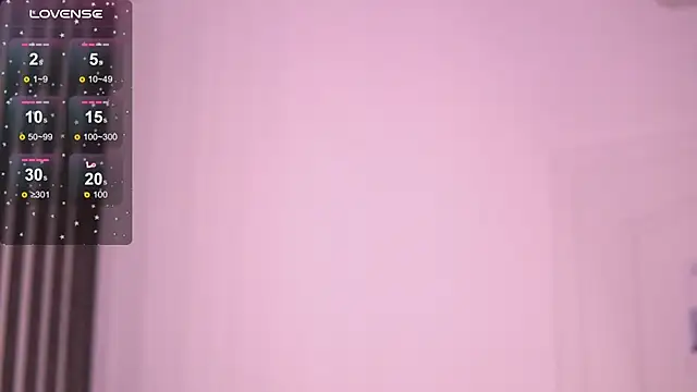 EsmeeLuv online show from 12.23.24