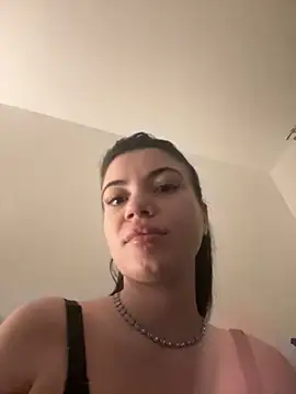 EsmeeLuv online show from 12.26.24