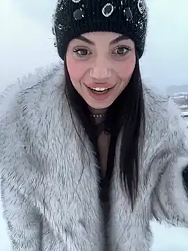 EsmeeLuv online show from 02.19.25