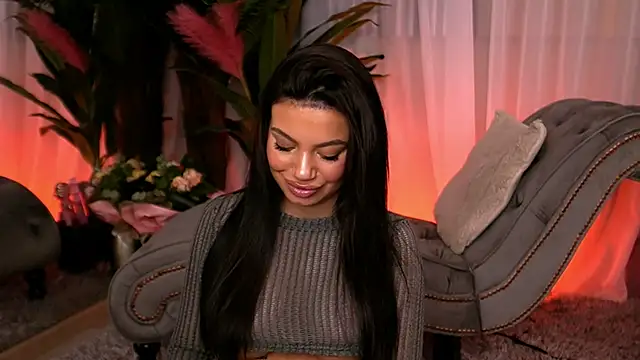 EsmeeLuv online show from 03.05.25
