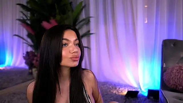 EsmeeLuv online show from 03.19.25