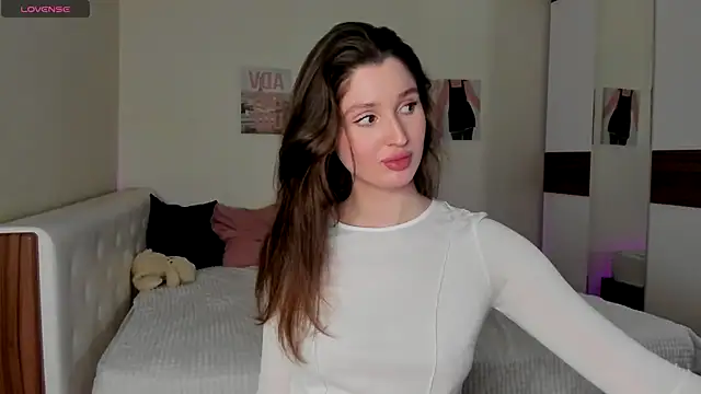 Snapshot of tender_babyy chatting on 12.06.24 tender babyy online show from 12.06.24