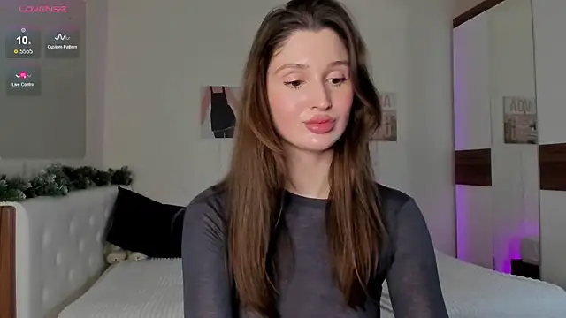 Snapshot of tender_babyy chatting on 01.10.25 tender babyy online show from 01.10.25