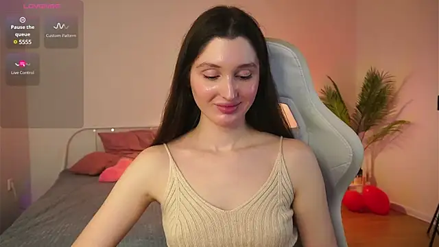 Snapshot of tender_babyy chatting on 03.03.25 tender babyy online show from 03.03.25