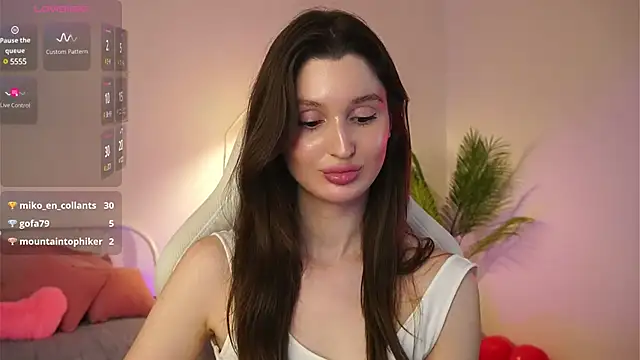 Snapshot of tender_babyy chatting on 03.05.25 tender babyy online show from 03.05.25