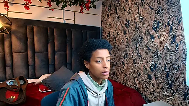 Snapshot of Zia_Green chatting on 05.19.26 Zia Green online show from 05.19.26